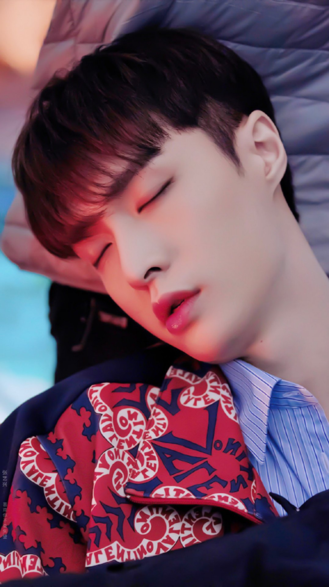 来自泡泡圈:                                      张艺兴 浏览