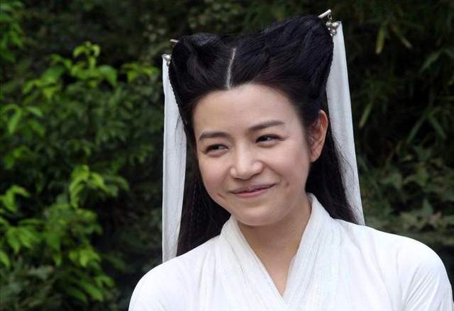 陈妍希回应网友要陈晓赵丽颖复合，凭什么被骂蹭热度？